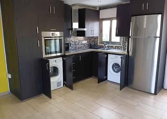 Rainbow 7th Floor Penthouse Lägenhet Engomi